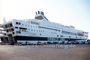 Nave Grimaldi Splendid copia