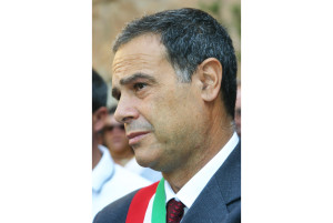 Mauro Giovanni Carta quand'era sindaco di Fluminimaggiore (2006).