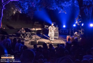 Dromos Festival 2015 - Baba Sissoko con Famoudou Don Moye e Antonello Salis in concerto a Villa Verde (foto Christian Sebis)