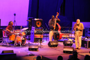 Drake-Parker-Brotzmann copia